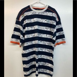 Men’s akademiks shirt